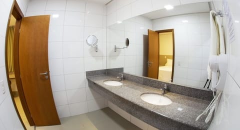 Executive Room | Bathroom sink