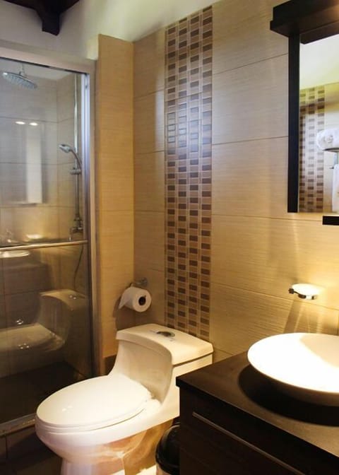 Comfort Triple Room, 3 Bedrooms, Pool Access, Courtyard View | Bathroom | Shower, free toiletries, hair dryer, towels