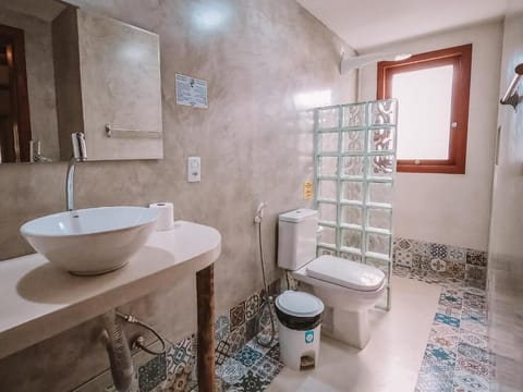 Superior Room | Bathroom | Shower, hair dryer, towels