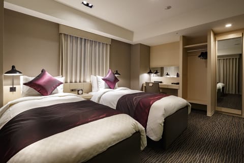 Superior Twin Room | Iron/ironing board, free WiFi, bed sheets