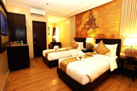 Deluxe Room, 2 Twin Beds | Minibar, in-room safe, free WiFi, bed sheets