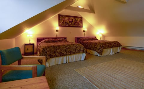 Room, 2 Queen Beds (Room 24) | Living area