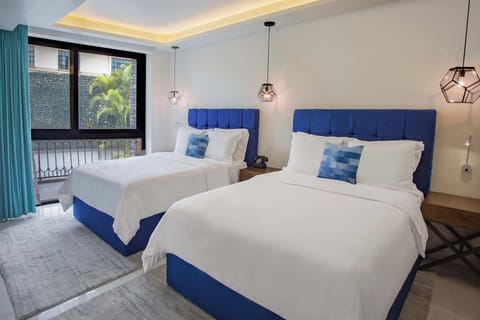 Master Suite Double Room | Premium bedding, down comforters, in-room safe, individually decorated