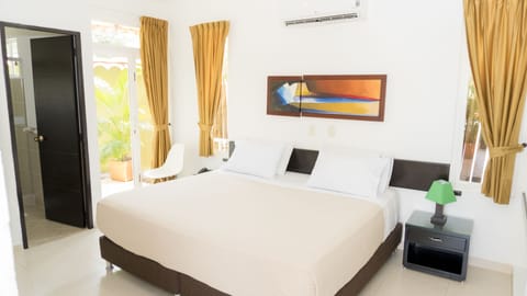 Superior Room | Minibar, iron/ironing board, free WiFi, bed sheets