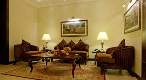 Executive Double Room | Living area | TV