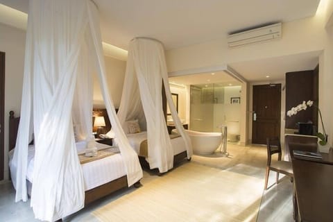 Suite, Balcony (Jungle) | Premium bedding, pillowtop beds, minibar, in-room safe