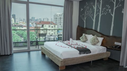 Premium Double Room, 1 Double Bed, City View, Corner | Premium bedding, minibar, in-room safe, individually decorated