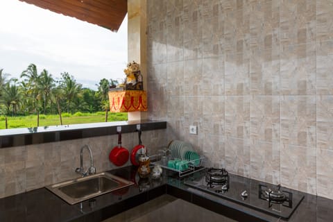 Villa, 1 Bedroom | Private kitchen | Coffee/tea maker, electric kettle