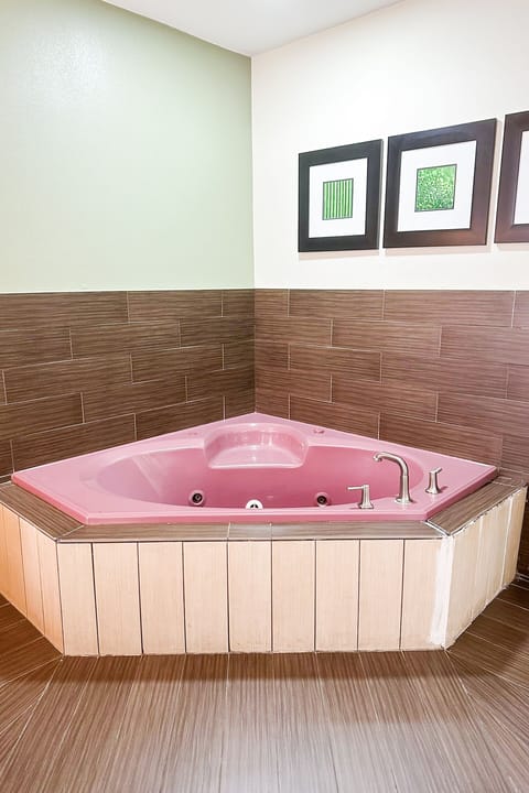 Suite, 1 Bedroom, Jetted Tub | Jetted tub