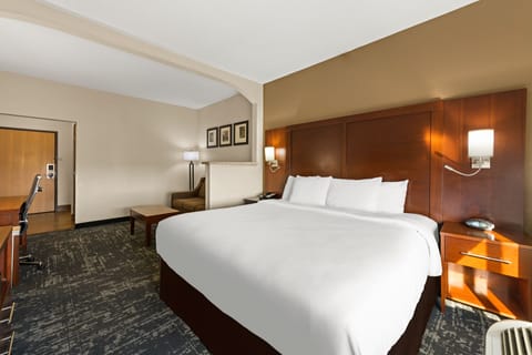 Suite, 1 King Bed, Non Smoking | Premium bedding, Select Comfort beds, in-room safe, desk
