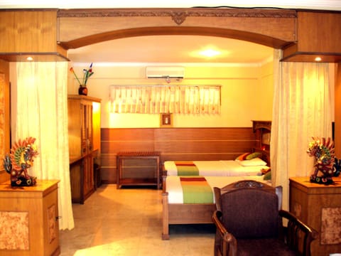 Deluxe Double or Twin Room | Minibar, in-room safe, rollaway beds, free WiFi