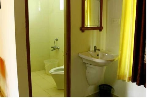 Deluxe Triple Room, 2 Bedrooms, Beach View | Bathroom | Shower, free toiletries, towels