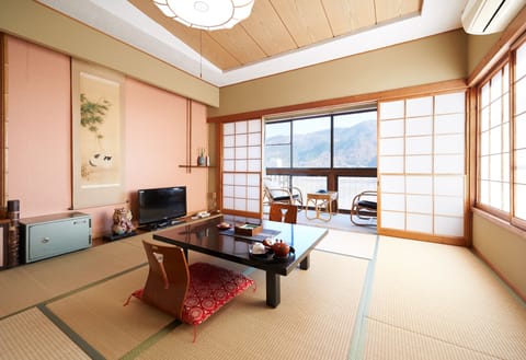 Japanese Style Room 8 Tatami Mats (Private toilet, Shared bathroom, Futon), Non Smoking | In-room safe, free WiFi