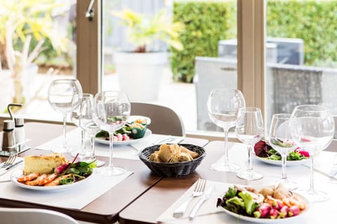 Breakfast, lunch, dinner served; French cuisine, alfresco dining