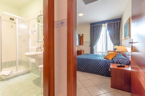 Junior Apartment, 1 Bedroom | Hypo-allergenic bedding, in-room safe, desk, laptop workspace