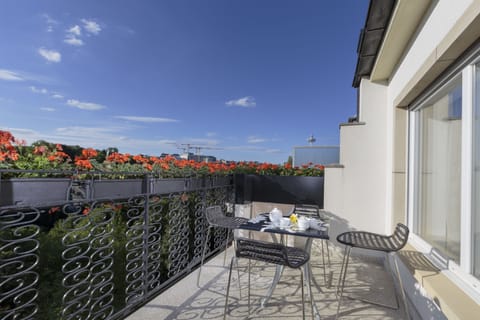 Grand Apartment, 2 Bedrooms | Terrace/patio