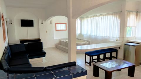 Master Suite Jacuzzi | Free WiFi