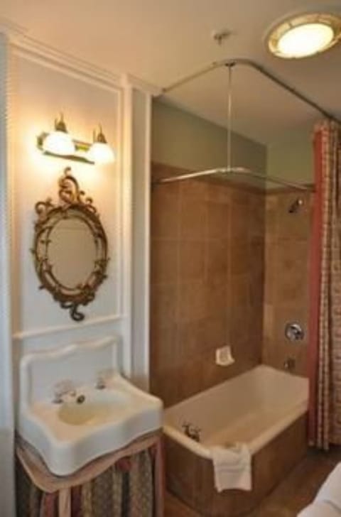 Room, Private Bathroom (Frierson) | Bathroom | Combined shower/tub, free toiletries, hair dryer, towels