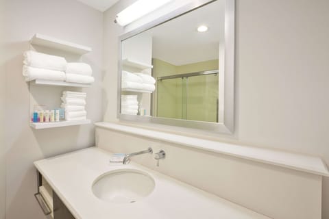 Room, 1 King Bed with Sofa bed, Non Smoking, Refrigerator & Microwave | Bathroom | Hair dryer, towels