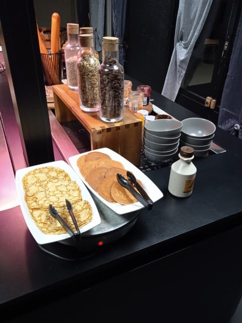 Daily buffet breakfast (EUR 13.9 per person)