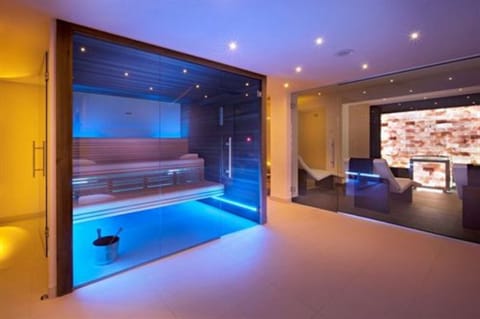 Sauna, steam room, Turkish bath, body treatments, hot stone massages