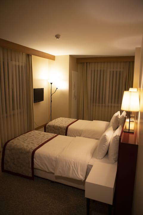 Deluxe Double or Twin Room | Premium bedding, desk, soundproofing, free WiFi