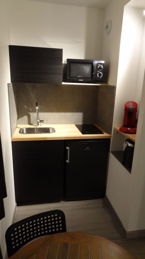 Studio (4 pers) | Private kitchenette | Fridge, microwave, oven, stovetop