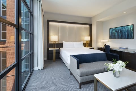 Premium Room, 1 King Bed, Bathtub (Walk-In Shower) | 1 bedroom, Egyptian cotton sheets, premium bedding, down comforters