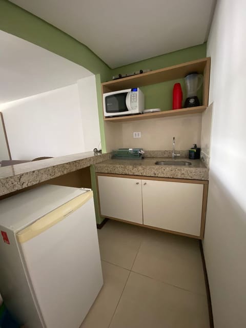 Basic Apartment, Partial Sea View | Private kitchen | Microwave, stovetop, blender, cookware/dishes/utensils