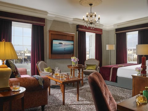 Junior Suite | Individually decorated, individually furnished, desk, soundproofing