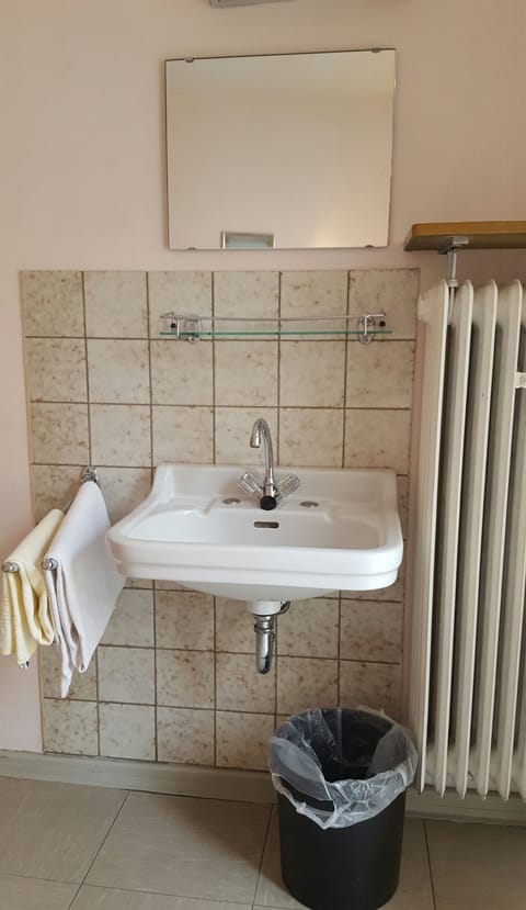 Quadruple Room, Shared Bathroom | Bathroom | Shower, free toiletries, hair dryer, towels