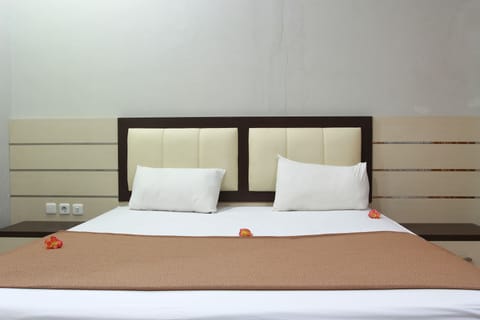 Superior Room | Desk, free WiFi, bed sheets