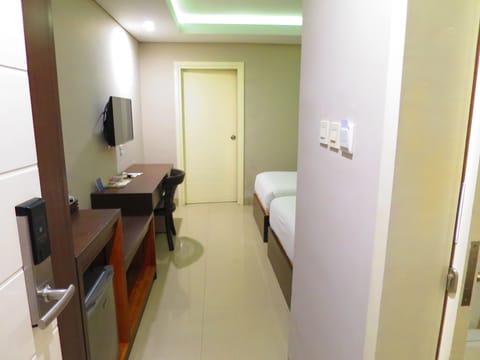 Standard Double or Twin Room | Premium bedding, minibar, in-room safe, desk