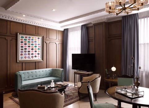 Presidential Suite | Living room | LCD TV