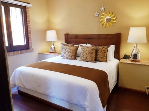 Junior Suite Sirrah | Premium bedding, in-room safe, free WiFi, bed sheets