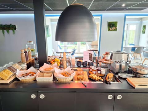 Daily buffet breakfast (EUR 14.9 per person)