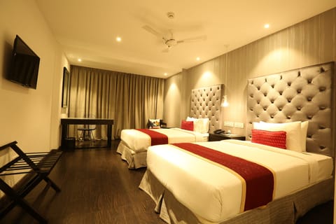 Executive Room | 1 bedroom, premium bedding, memory foam beds, minibar
