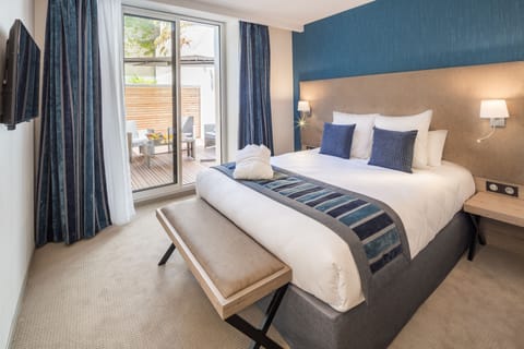 Deluxe Double Room | Premium bedding, pillowtop beds, in-room safe, desk