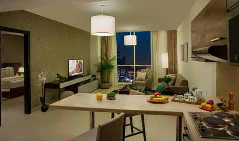 Deluxe Room, 1 Bedroom | Living area | LED TV