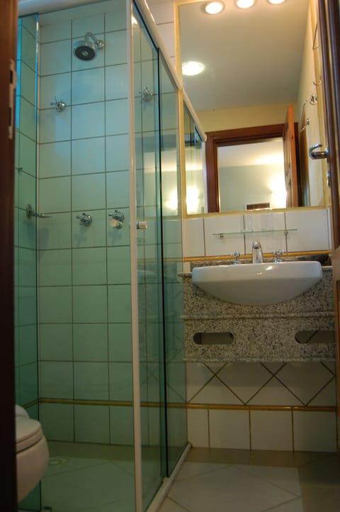 Standard Room, Basement | Bathroom | Free toiletries, hair dryer, bidet, towels