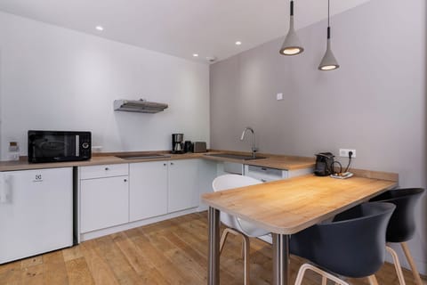 Studio, Multiple Beds, Accessible, Kitchen | Private kitchen