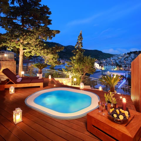 Sundeck