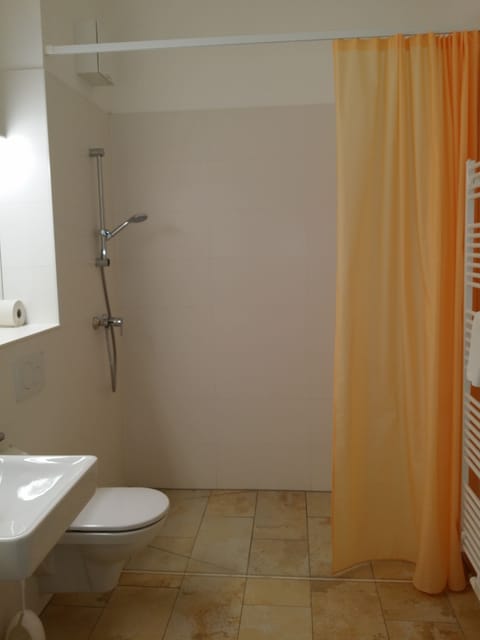 Suite, Balcony, Garden View | Bathroom | Shower, free toiletries, hair dryer, towels