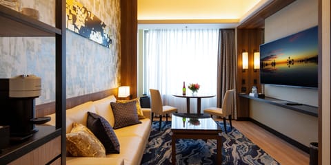 [22nd Premium Floor] Suite Room, Non Smoking | Premium bedding, down comforters, desk, blackout drapes