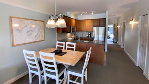 Standard Suite, 2 Bedrooms, Kitchen | Private kitchen | Fridge, microwave, oven, stovetop