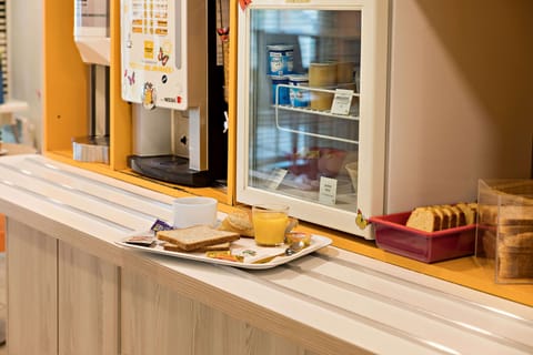 Daily buffet breakfast (EUR 6.50 per person)