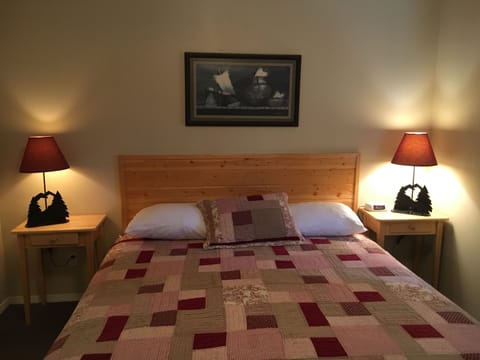 Suite, 1 Bedroom | Premium bedding, pillowtop beds, iron/ironing board, free WiFi