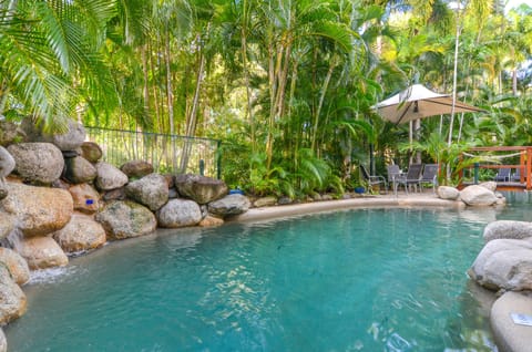 Outdoor pool, sun loungers