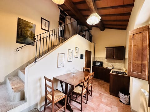 Apartment, 2 Bedrooms | Private kitchen | Cookware/dishes/utensils