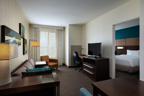 Suite, 1 Bedroom | Living room | 46-inch Smart TV with cable channels, TV, Netflix